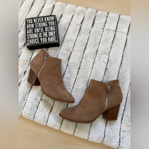 Style & Co. Tan Ankle Booties - Picture 2 of 2